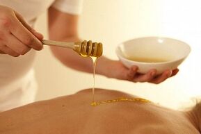 Honigmassage für zervikale Osteochondrose
